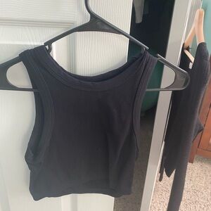 Black tank top: size xs